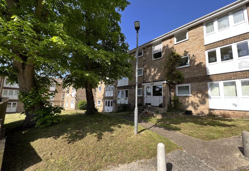 2 bed flat for sale in Bells Hill, EN5 Zoopla