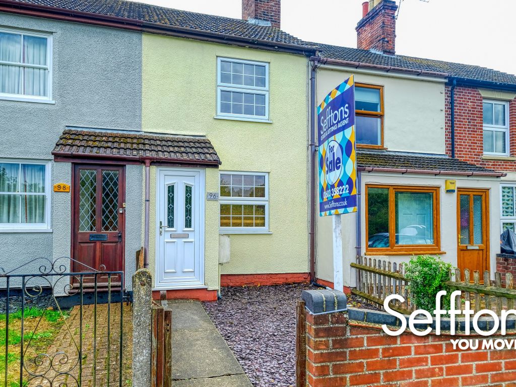 3 bed terraced house for sale in Commodore Road, Oulton Broad