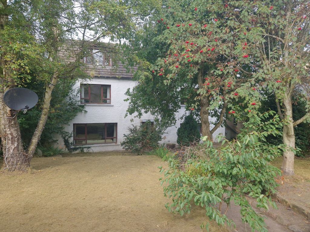 4 bed end terrace house for sale in Queen Street, Tain IV19, £170,000