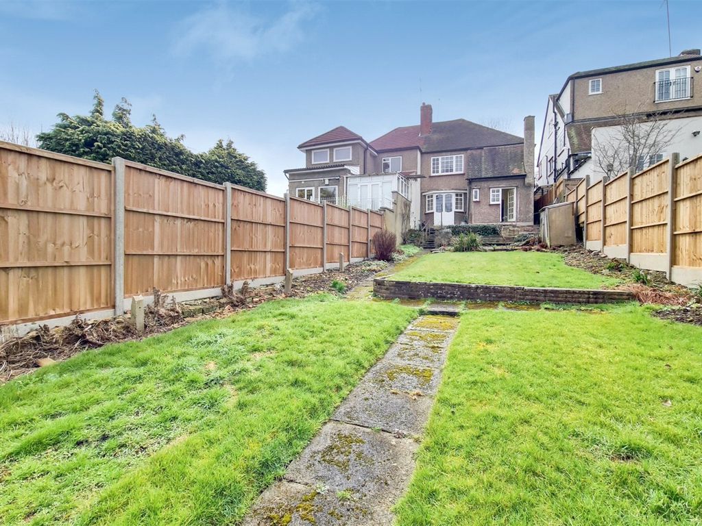 3 bed semidetached house for sale in Torrington Park, North Finchley