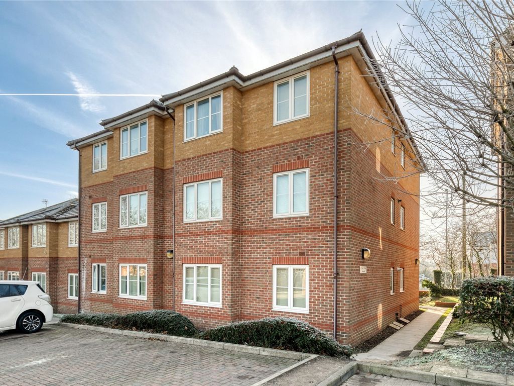 2 bed flat to rent in Anders Corner, Bracknell, Berkshire RG42, £1,300 pcm Zoopla