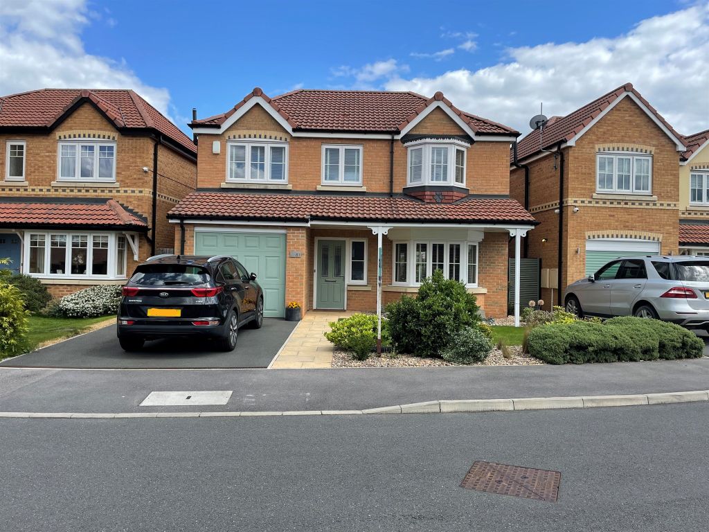 4 bed detached house for sale in Hesley Road, Harworth, Doncaster DN11