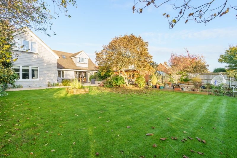 4 bed detached house for sale in Flaxman Avenue, Chichester PO19 Zoopla