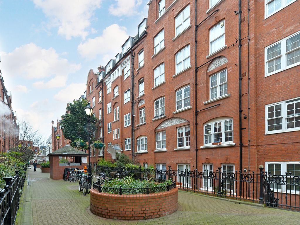 Studio for sale in Jessel House, Page Street, Westminster, London SW1P