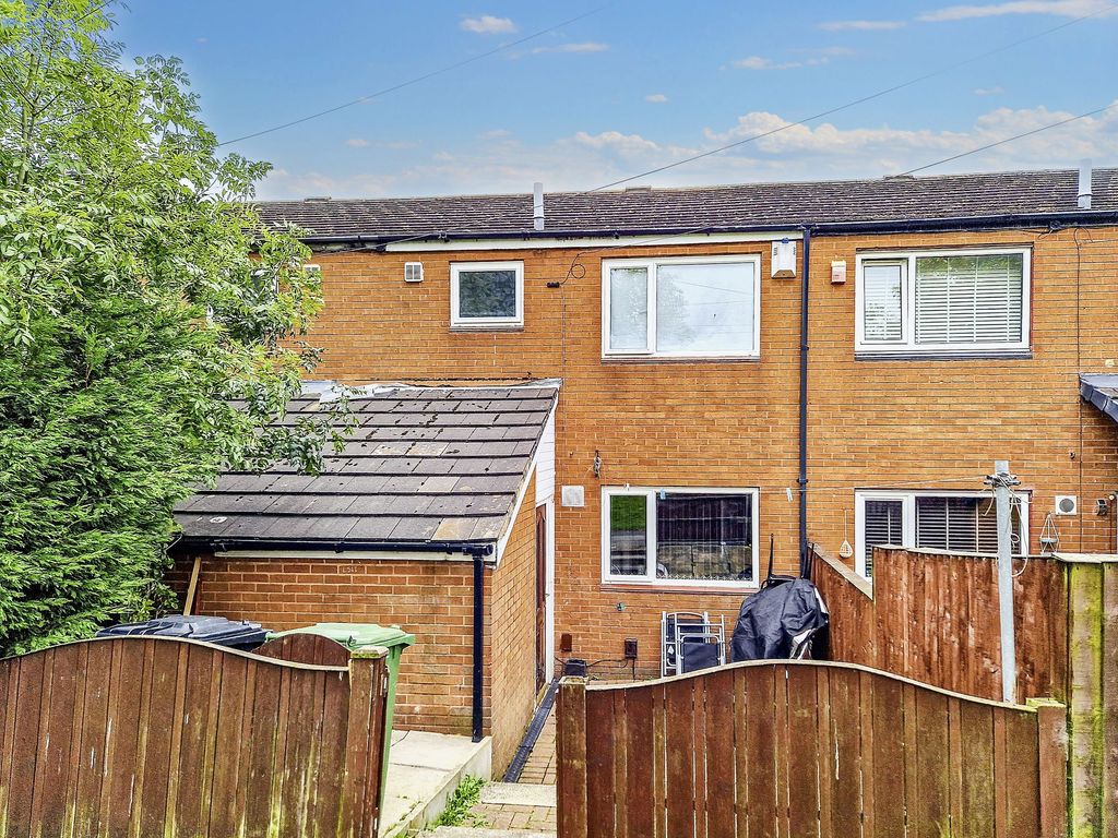 3 bed terraced house for sale in Cottingley Green, Leeds LS11, £130,000