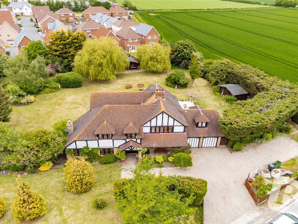 6 bed detached house for sale in Burnham Road, Latchingdon, Chelmsford