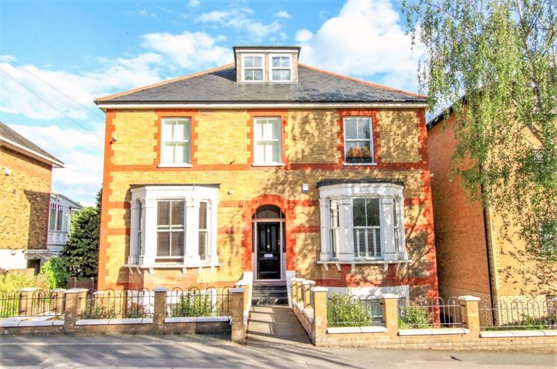 Queens Road, Brentwood CM14  