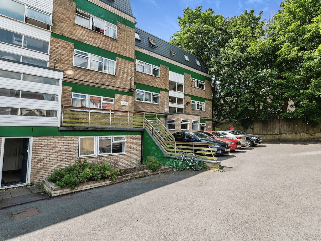1 bed flat for sale in Brook Street, Luton, Bedfordshire LU3 Zoopla