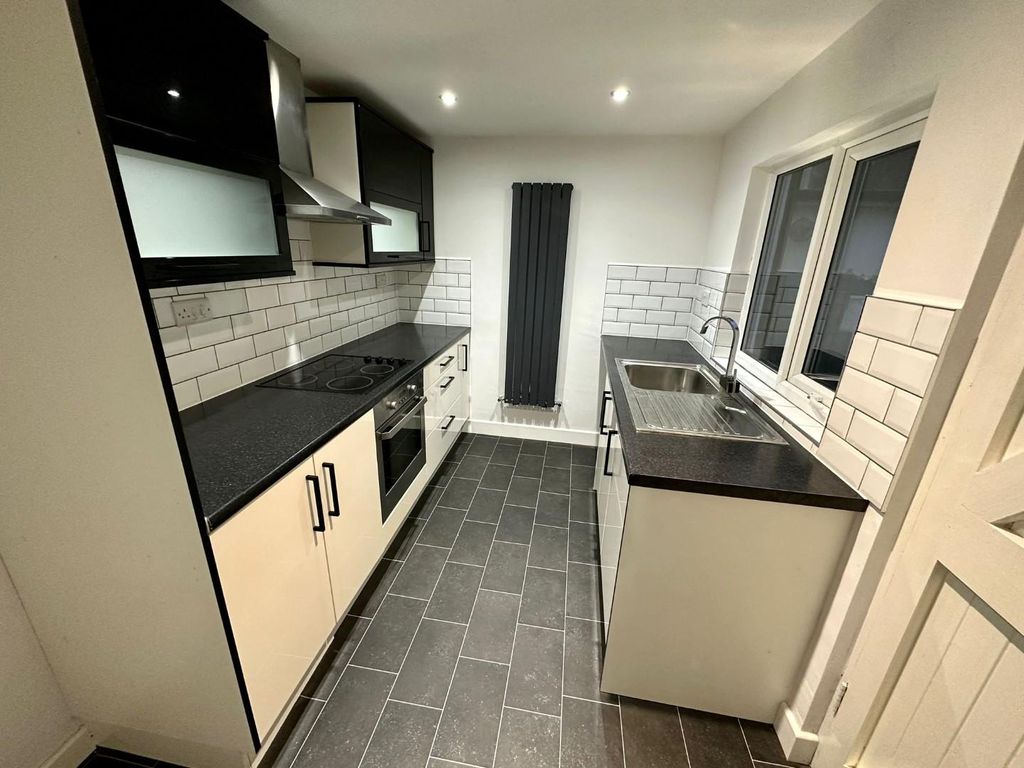 2 bed terraced house to rent in Albert Street, Padiham, Burnley BB12, £