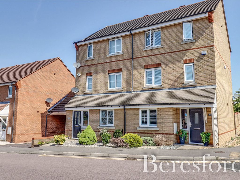 4 bed semidetached house for sale in Nightingale Crescent, Harold Wood