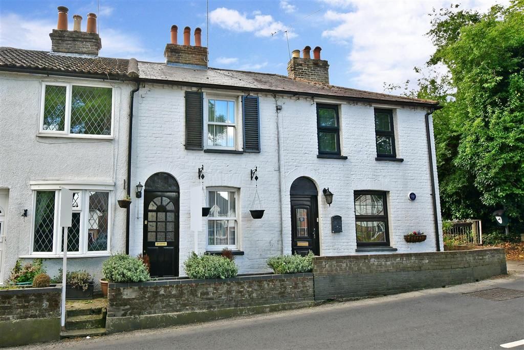 2 bed terraced house for sale in Station Road, Eynsford, Dartford, Kent