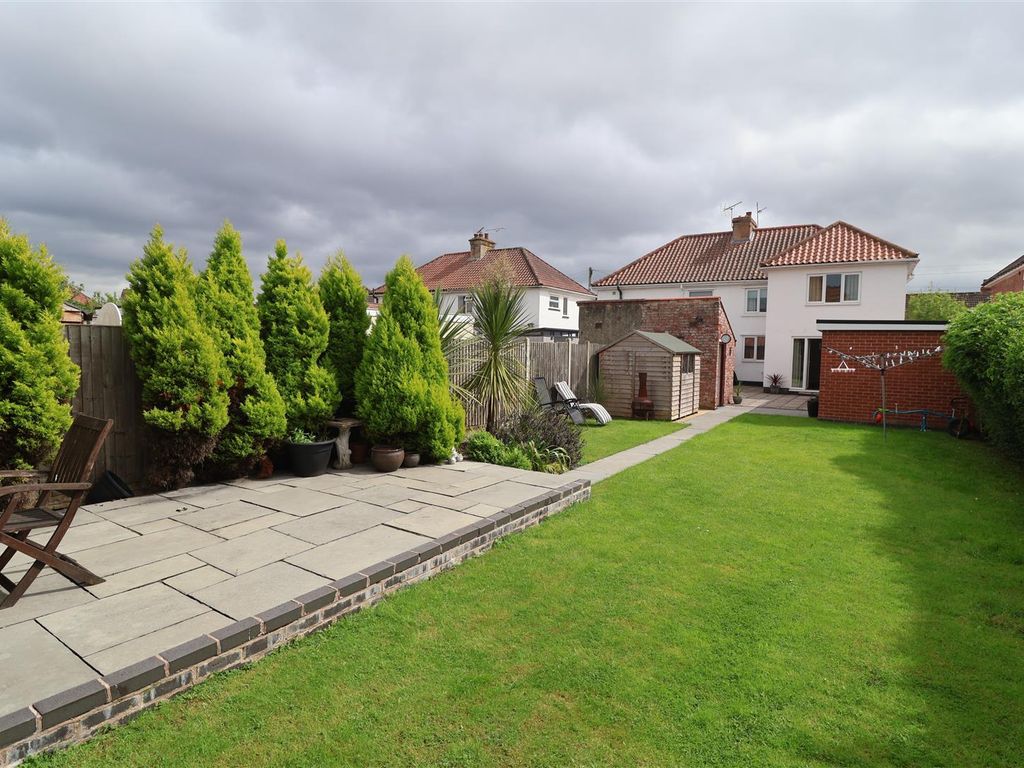 4 bed semidetached house for sale in Cartwright Street, Shireoaks