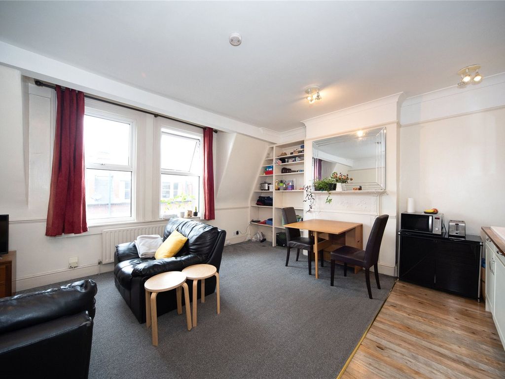 1 bed flat to rent in Richmond Road, Twickenham TW1 Zoopla