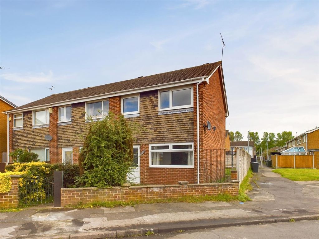 3 bed end terrace house for sale in Bramble Drive, Nottingham NG3, £