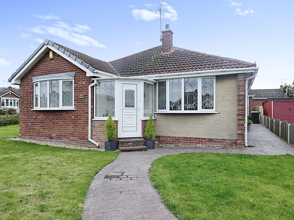 3 bed detached bungalow for sale in Staniforth Crescent, Sheffield S26