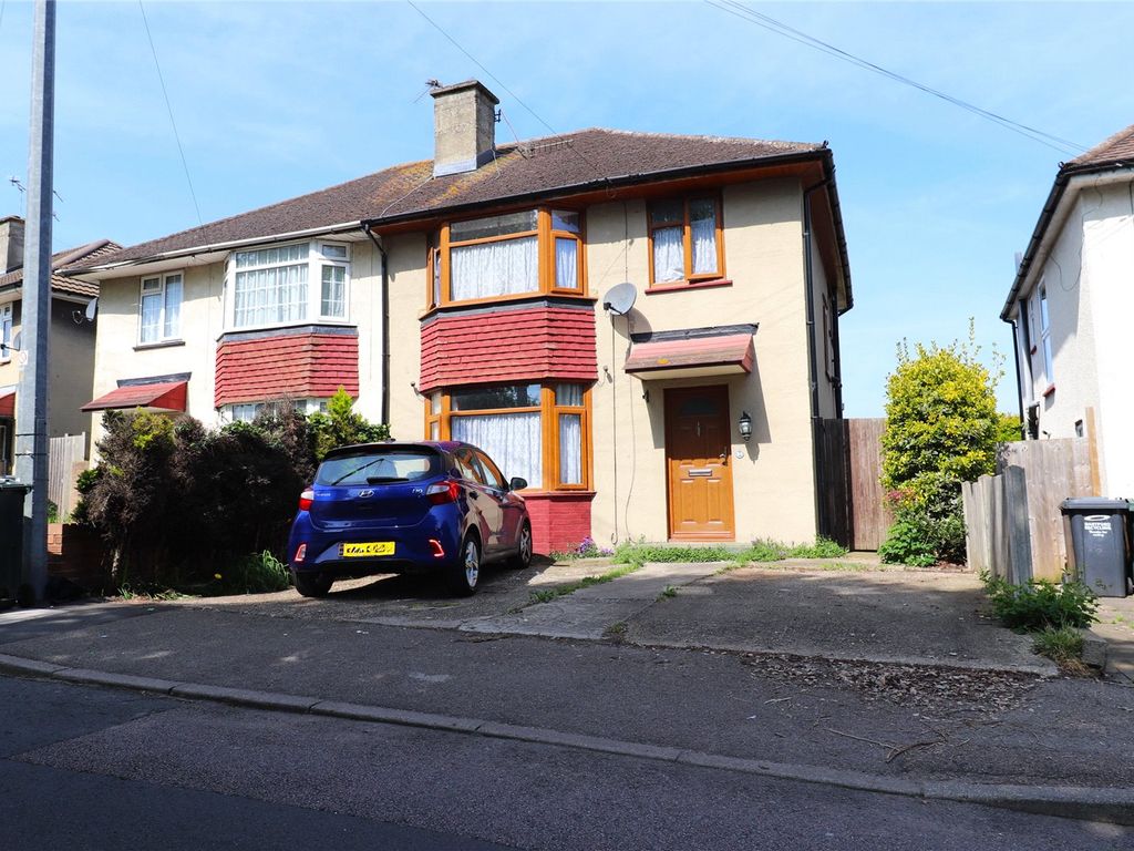 3 bed semidetached house for sale in Milton Street, Kent