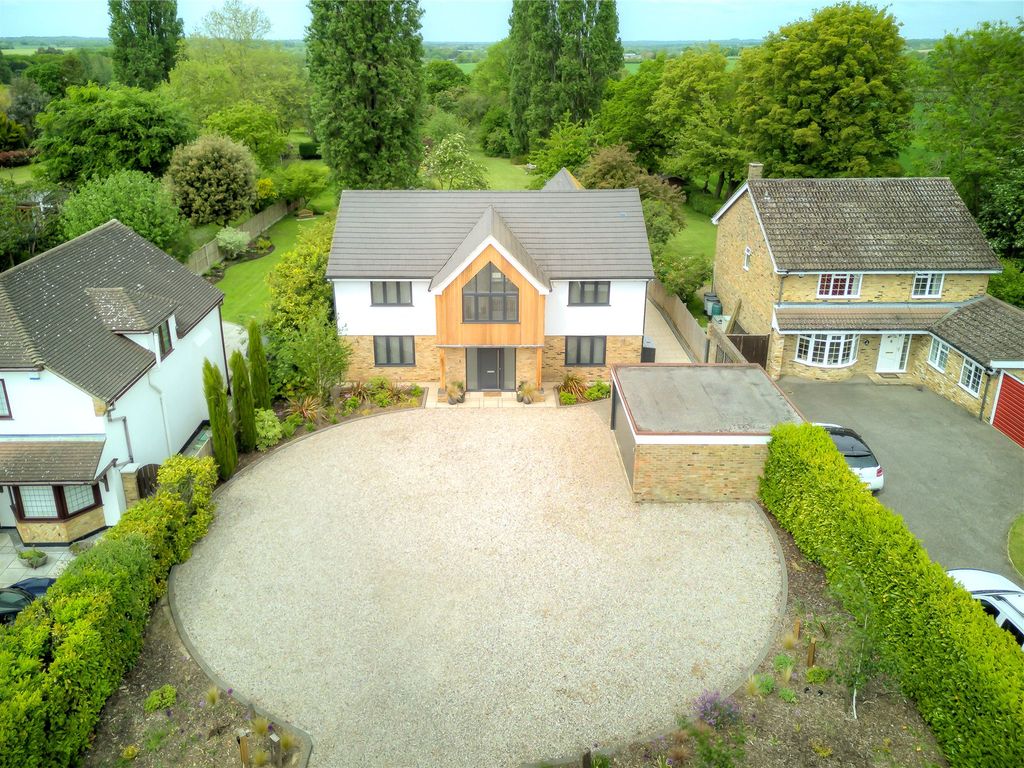 5 bed detached house for sale in Mountnessing Road, Billericay CM12