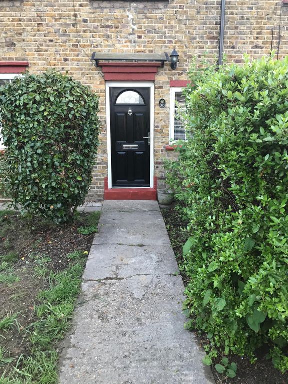 3 bed terraced house to rent in Eltham Green Road, London SE9, £2,300