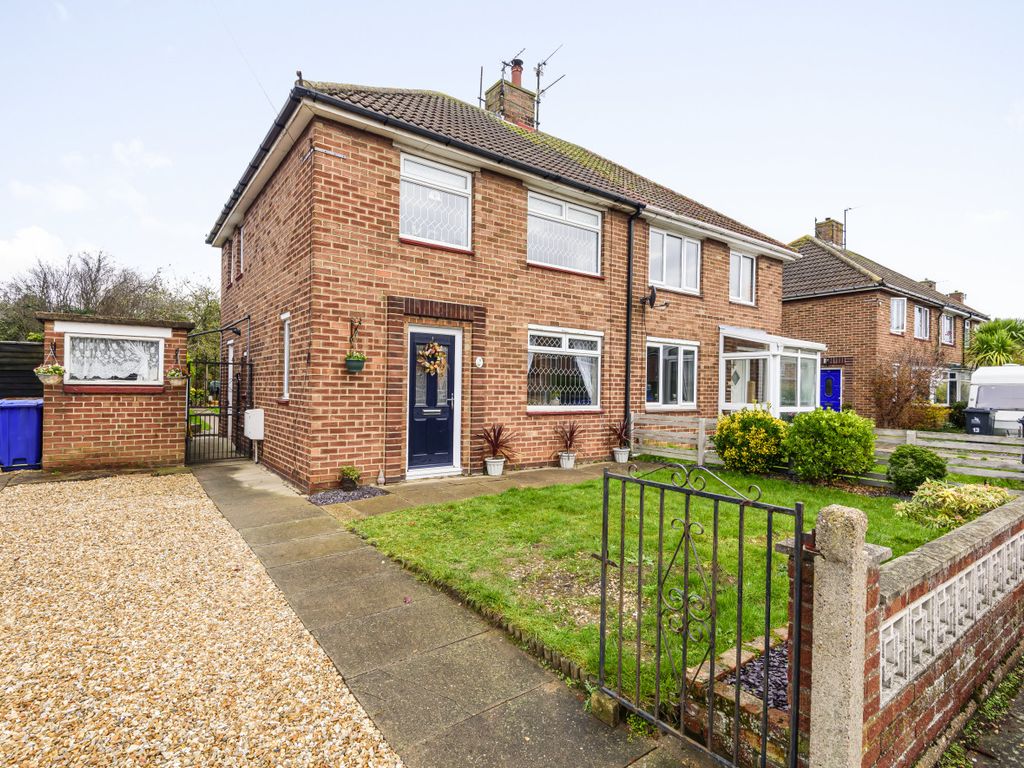 3 bed semidetached house for sale in Lisburn Grove, Scartho, Grimsby