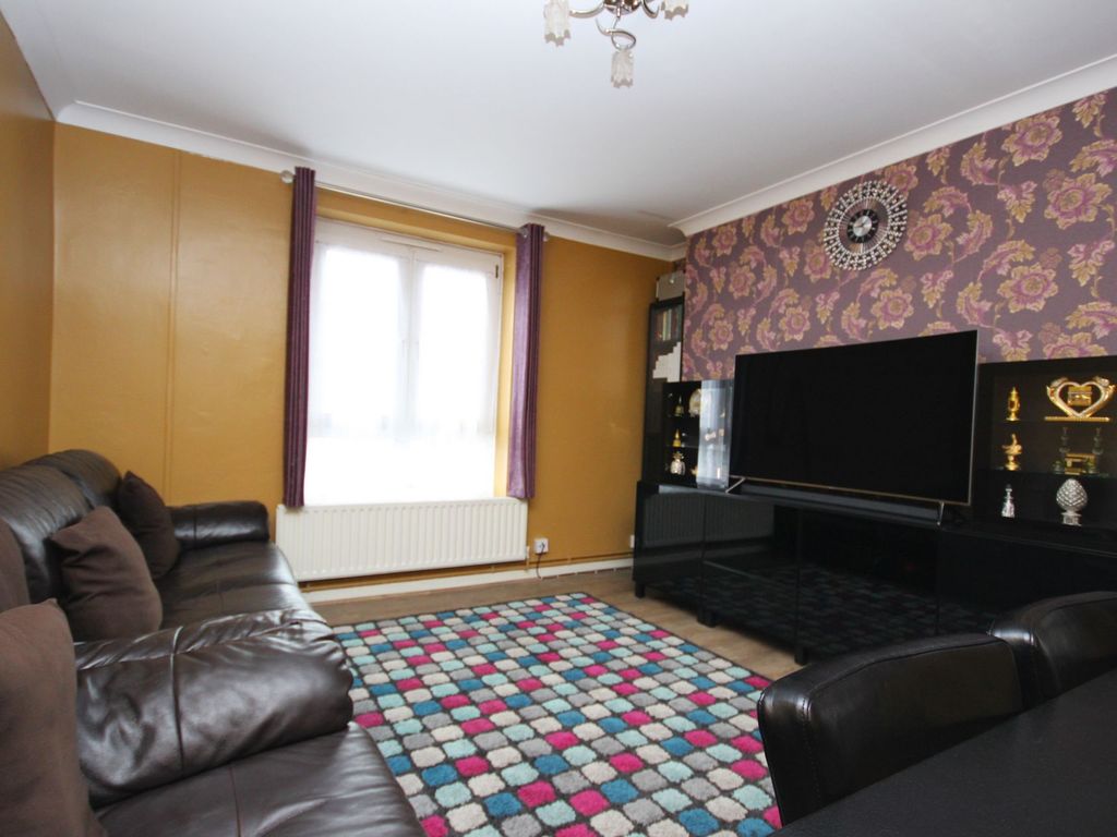 Ross House, Prusom Street, London E1W  