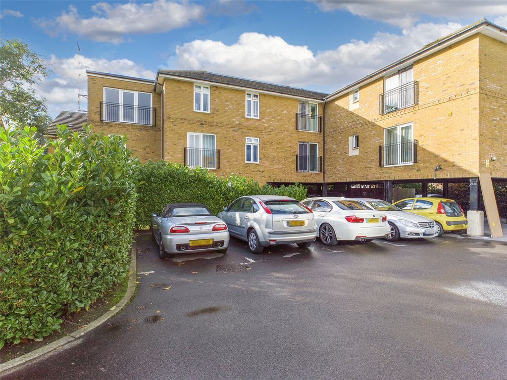 Ashcombe Court, London Road, Ashford, Surrey TW15  