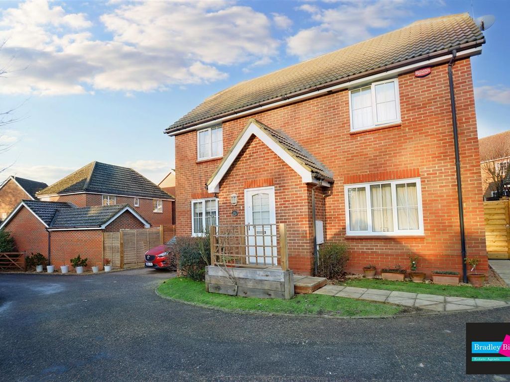4 bed detached house for sale in Sweet Bay Crescent, Godinton Park