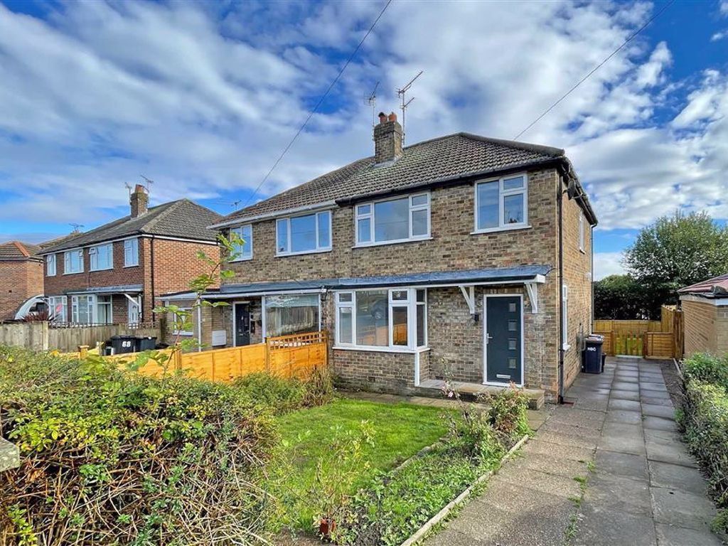 3 bed semidetached house for sale in Wedderburn Avenue, Harrogate