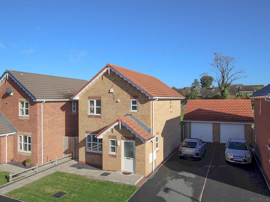 3 bed detached house for sale in Dolydd Pentrosfa, Llandrindod Wells