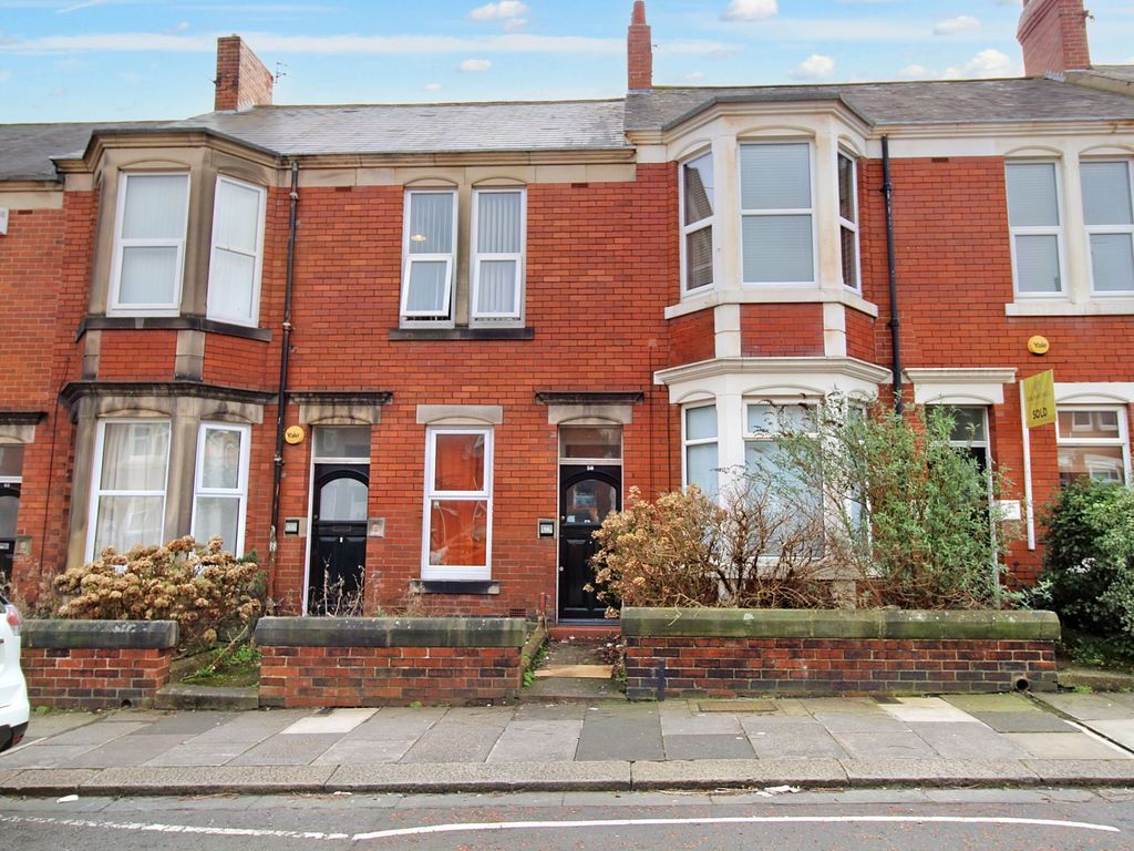 3 bed flat for sale in Sackville Road, Newcastle Upon Tyne NE6, £