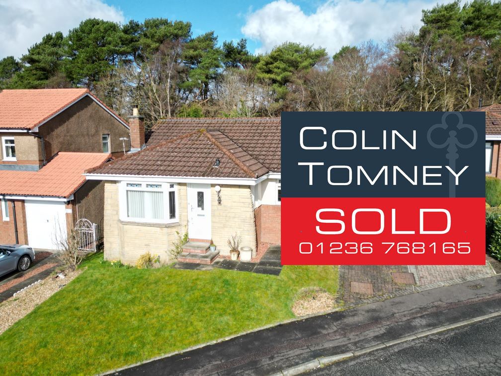 2 bed detached house for sale in Broompark Crescent, Airdrie ML6, £