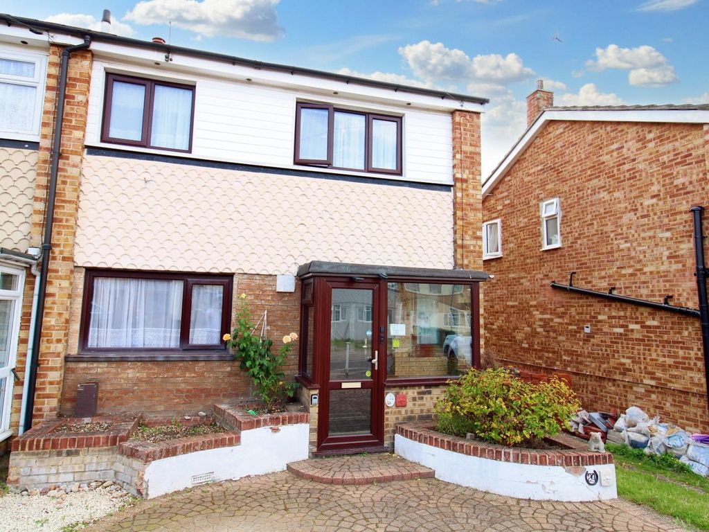 3 bed property for sale in Dorothy Evans Close, Bexleyheath DA7, £