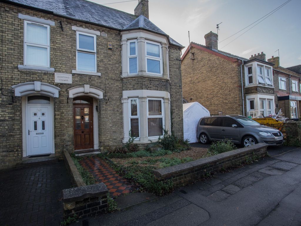 6 bed semidetached house for sale in Eastfield Road, Peterborough PE1