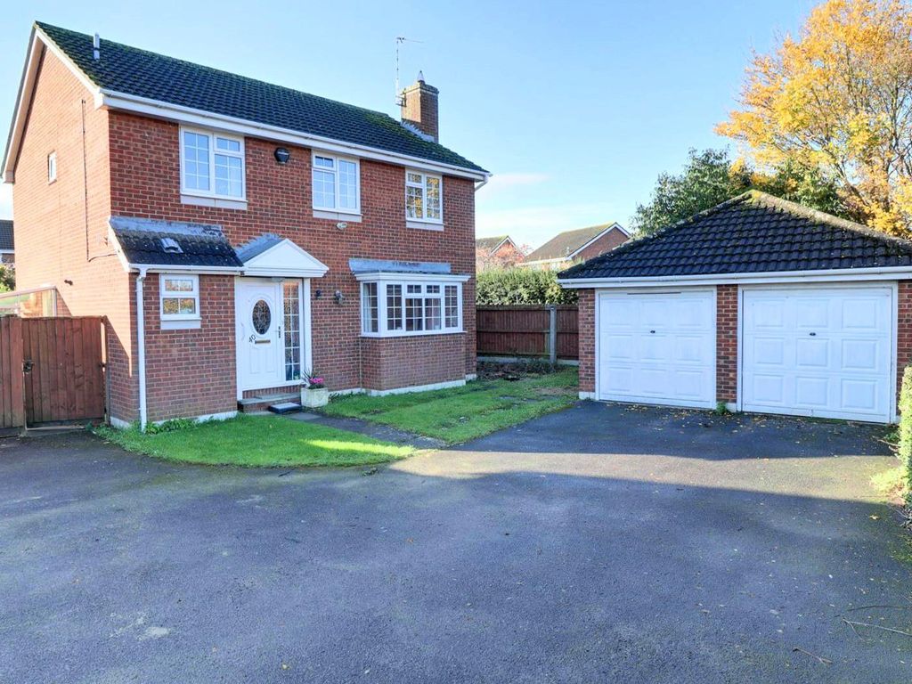 4 bed detached house for sale in Roman Road, Abbeymead, Gloucester GL4