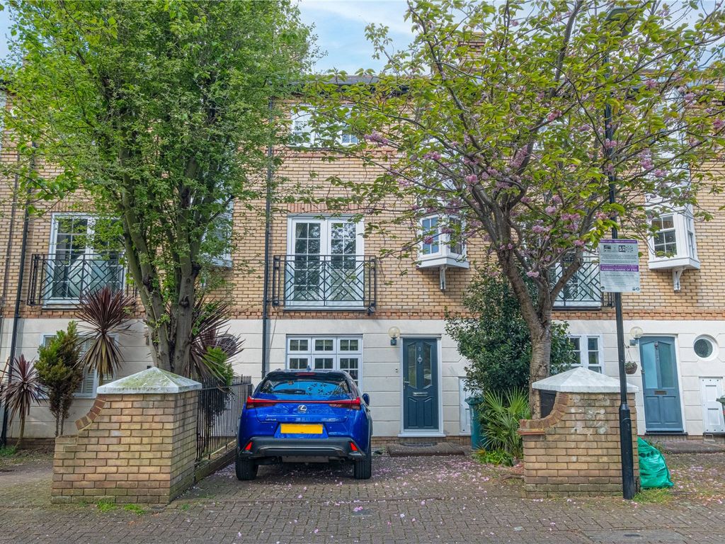 4 bed terraced house for sale in Cornwallis Square, Islington, London