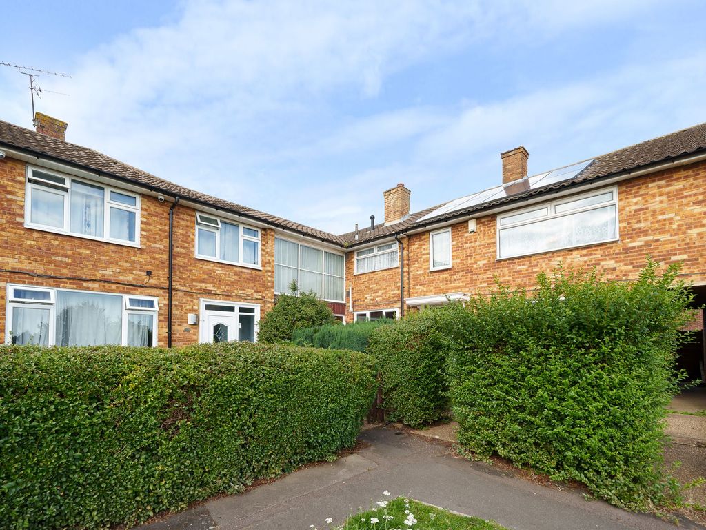 1 bed flat for sale in Tomlin Road, Slough SL2, £200,000 Zoopla