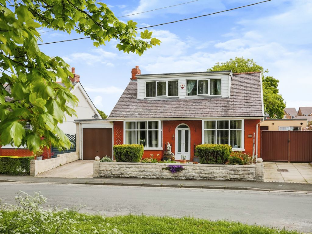 4 bed bungalow for sale in Brindle Road, Bamber Bridge, Preston