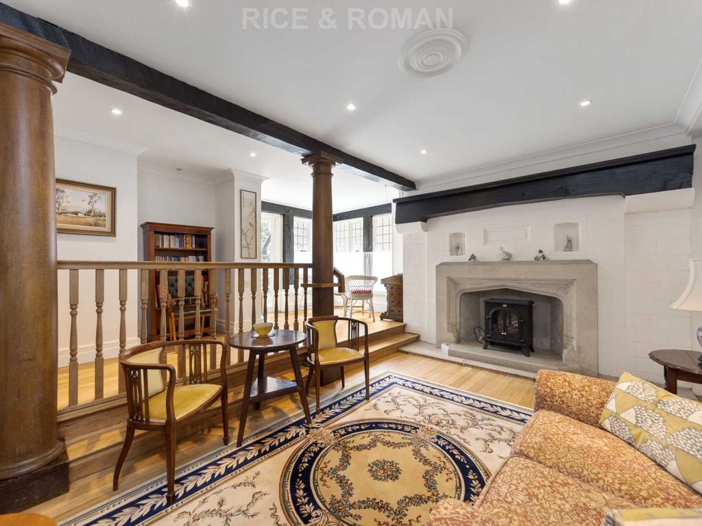 1 bed flat for sale in Gunters Mead, Esher KT10 Zoopla