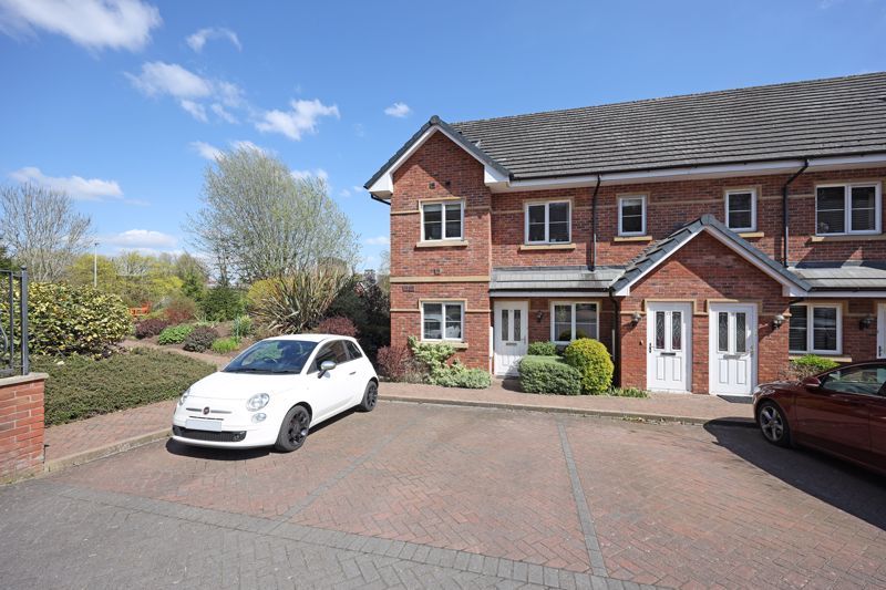 2 bed flat for sale in Lymewood Close, NewcastleUnderLyme ST5 Zoopla