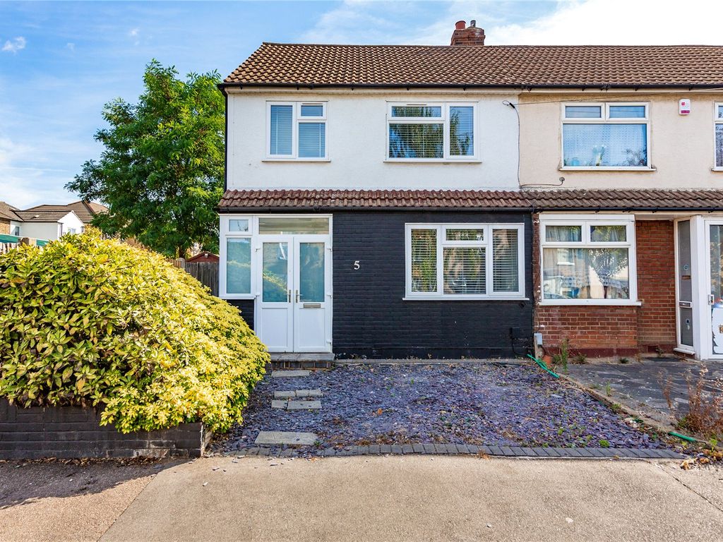 3 bed end terrace house for sale in Shakespeare Road, Romford RM1 Zoopla