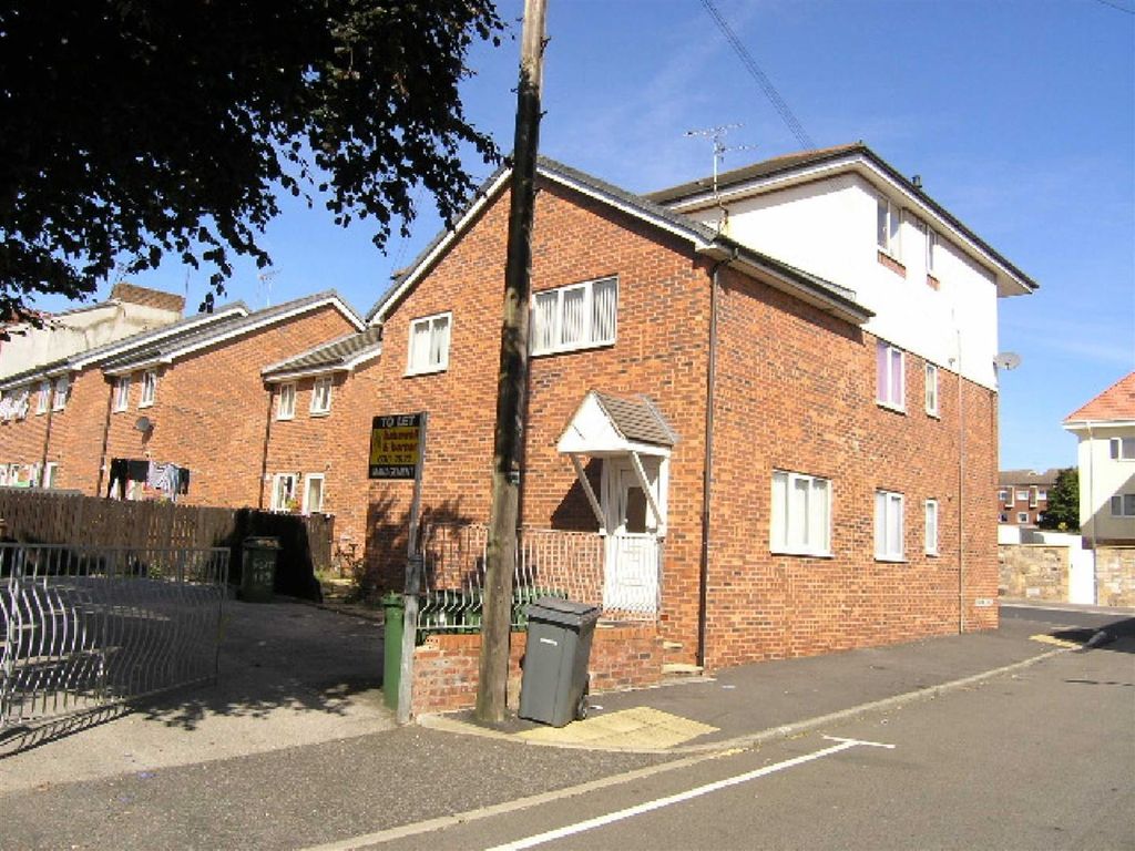 3 bed semidetached house to rent in Meadow Street, Wallasey CH45 Zoopla