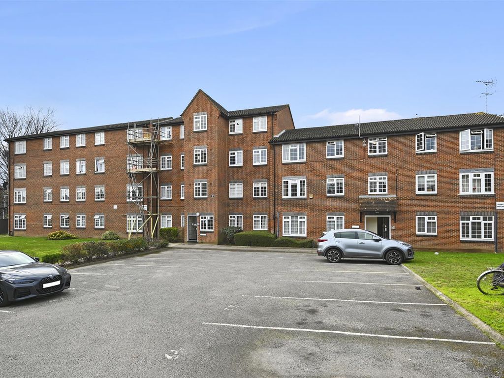 1 bed flat for sale in Cromwell Close, London W3 Zoopla