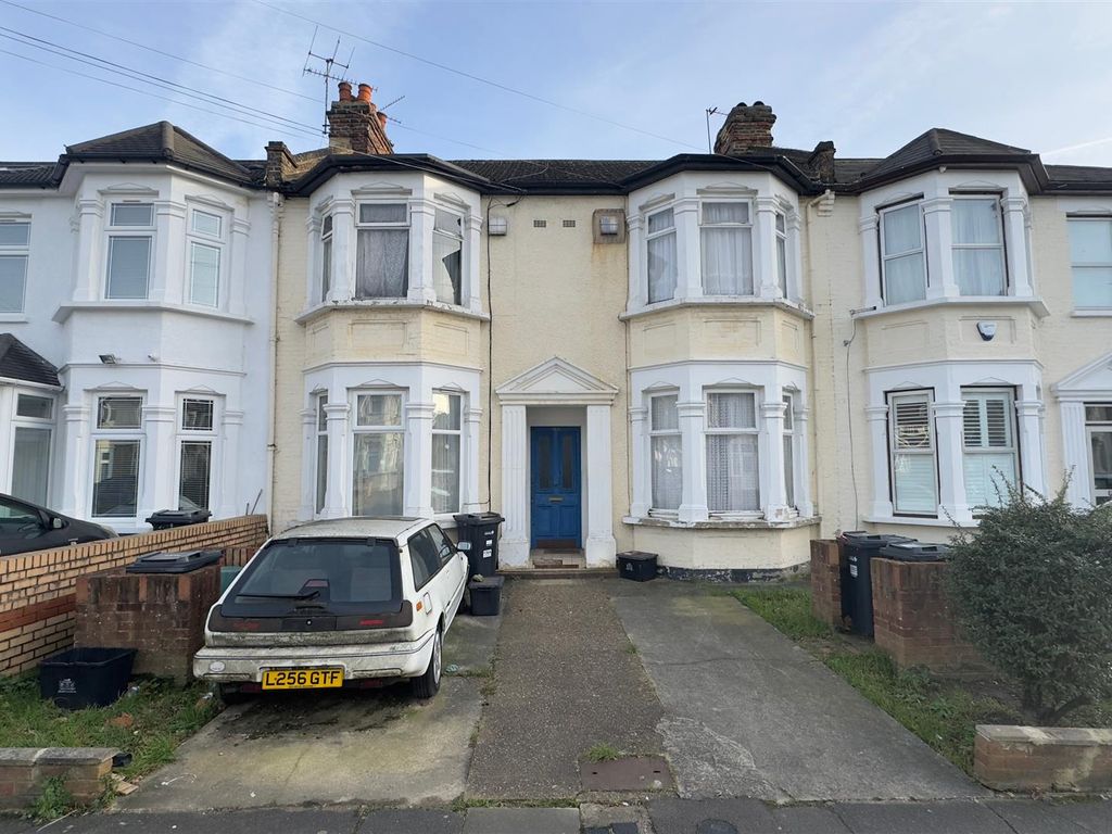 1 bed flat for sale in Wellesley Road, Ilford IG1, £240,000 Zoopla