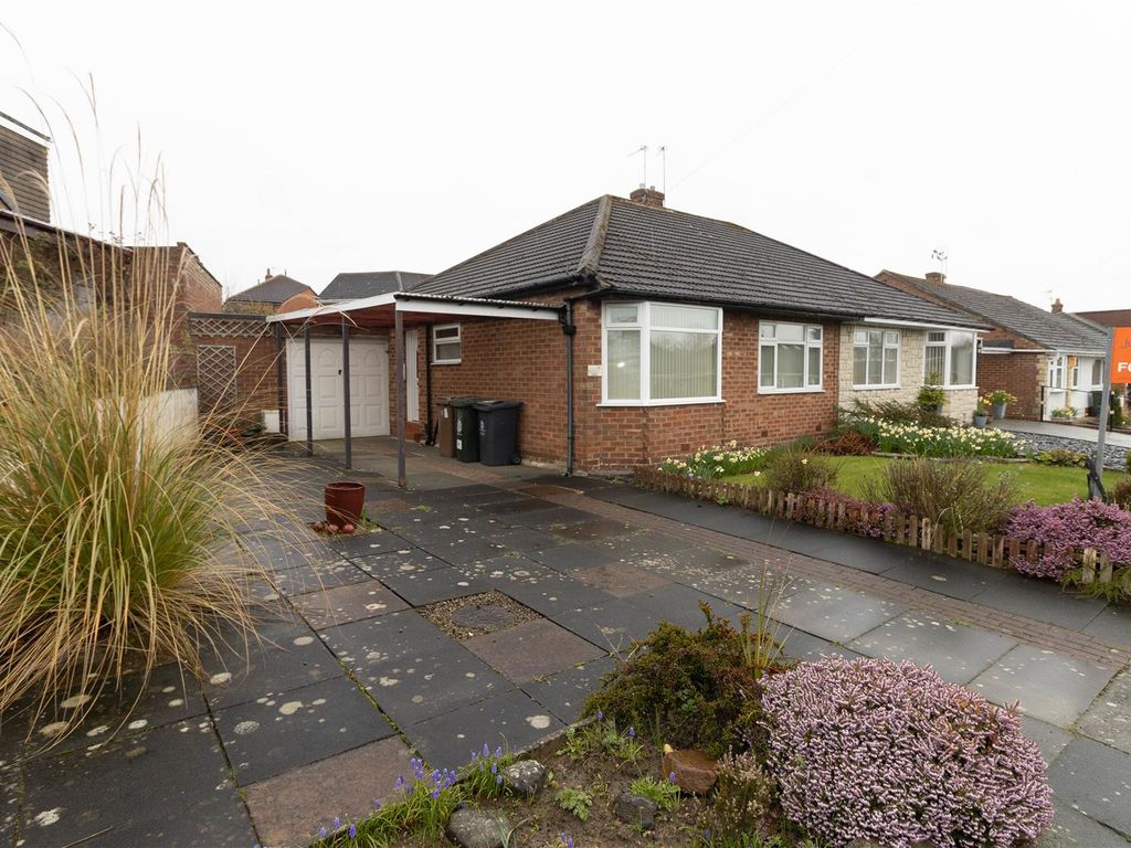 2 bed semidetached bungalow for sale in Rayleigh Drive, Wideopen
