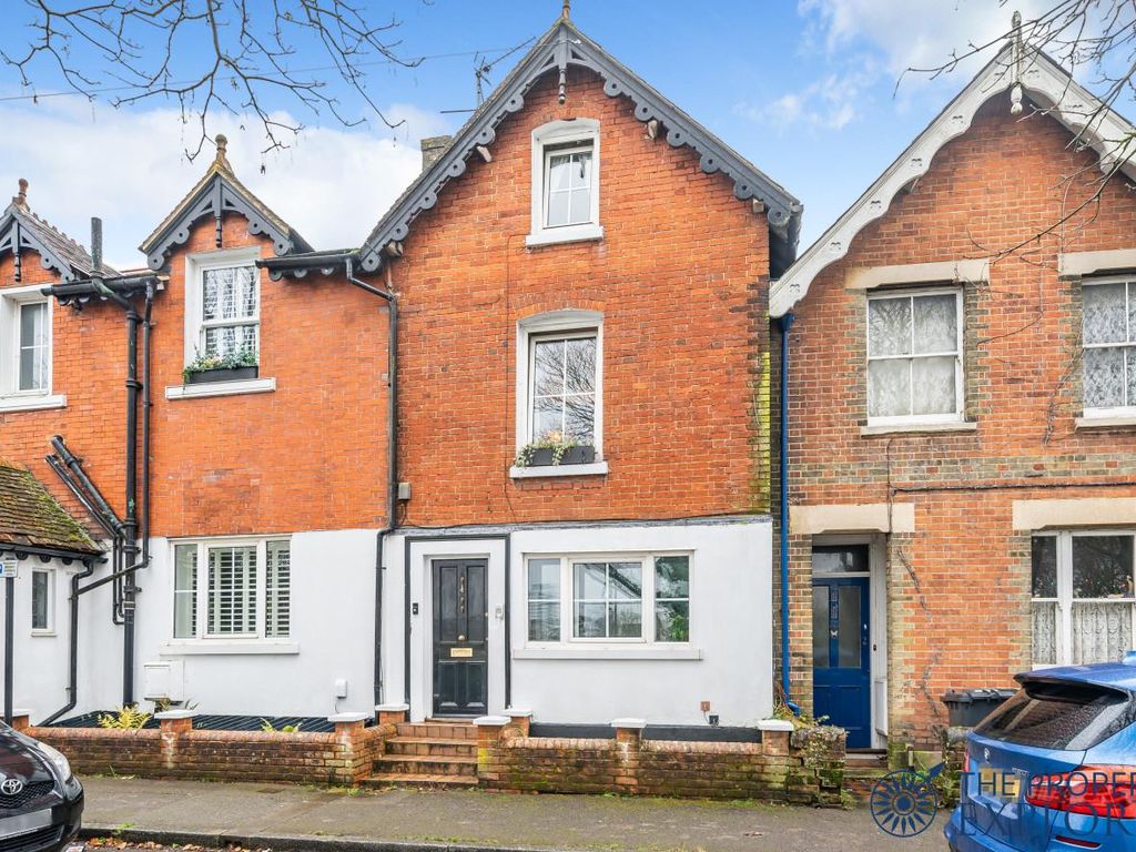 3 bed terraced house for sale in Southern Road, Basingstoke RG21, £