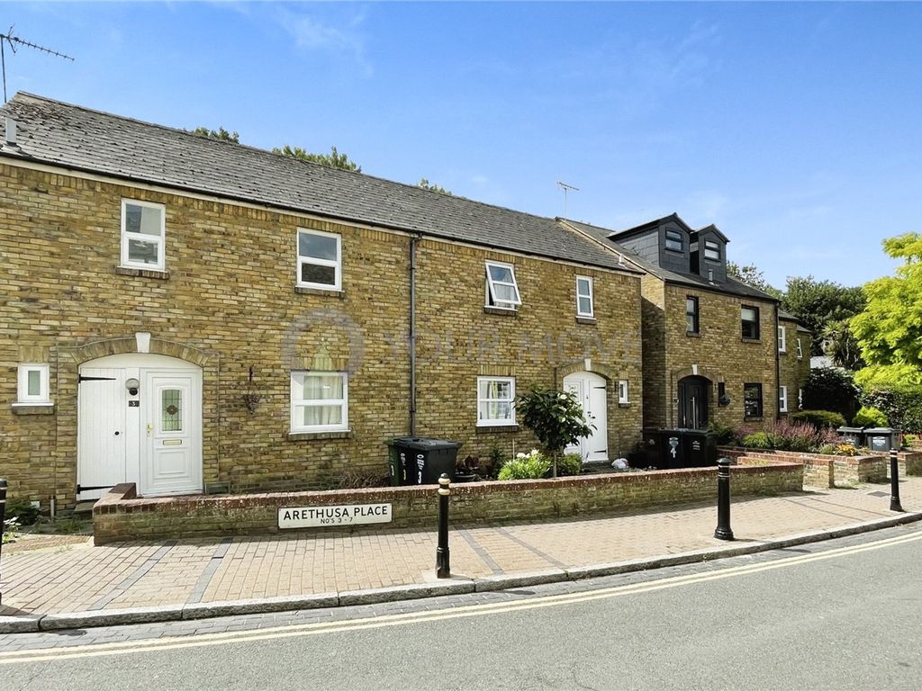 3 bed semidetached house to rent in Arethusa Place, High Street