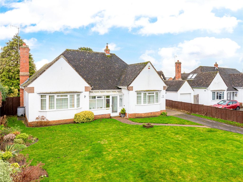 3 bed bungalow for sale in Station Road, Cleeve, Cheltenham