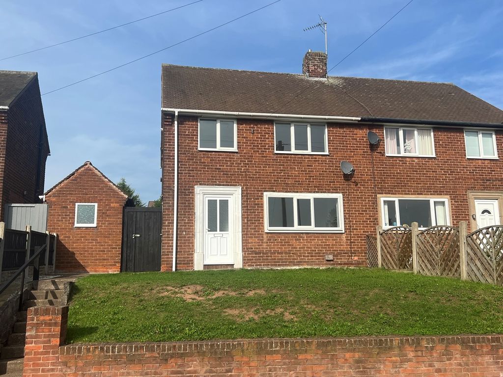 3 bed semidetached house for sale in Kilton Glade, Worksop S81, £