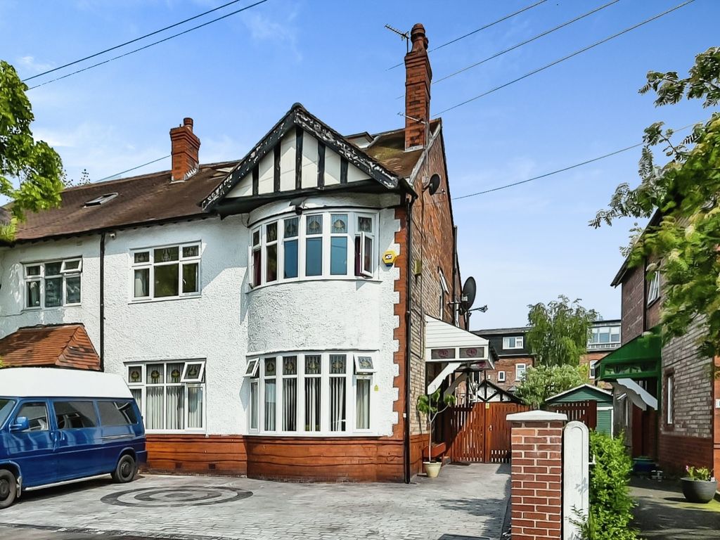 6 bed semidetached house for sale in Woodlands Road, Whalley Range