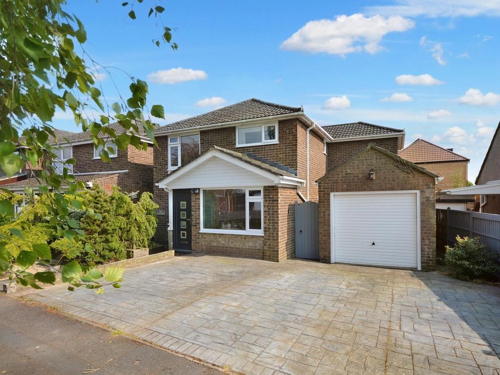 4 bed detached house for sale in Lodge Close, Yatton, Bristol BS49 Zoopla