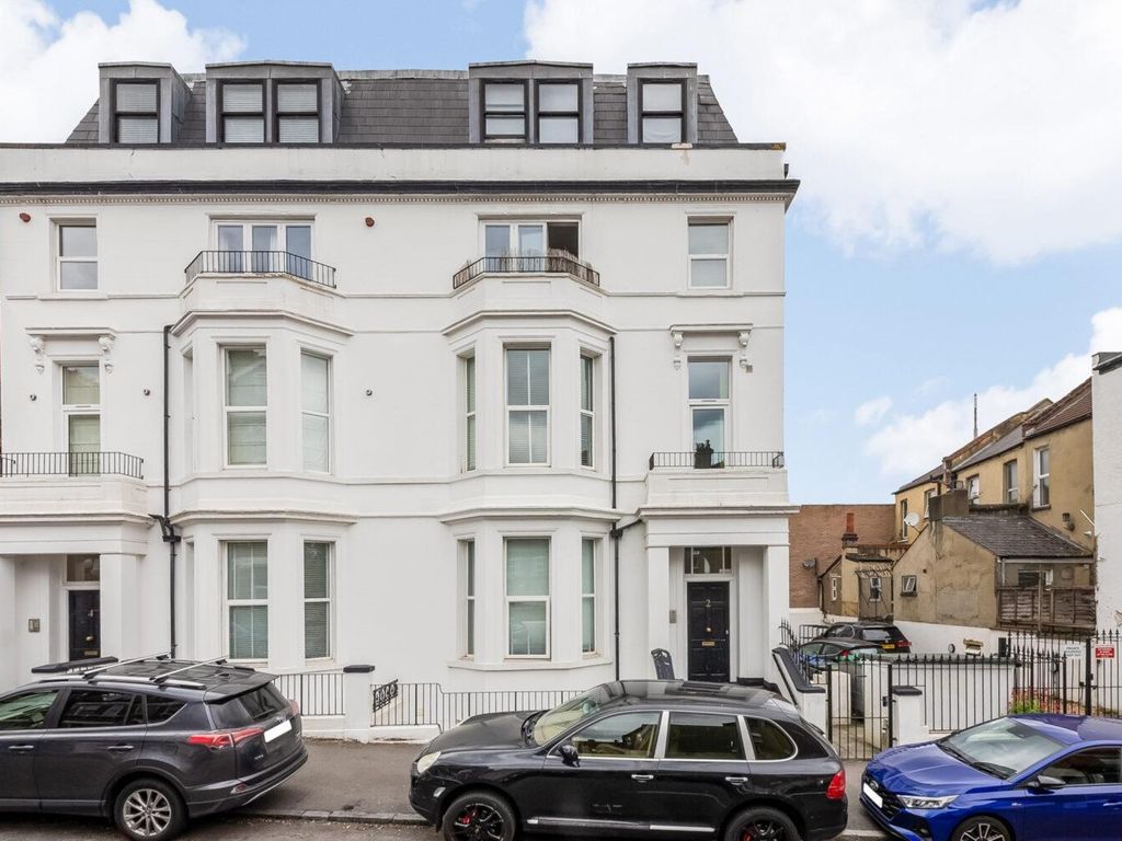 1 bed flat for sale in Waldegrave Road, Crystal Palace, London SE19, £